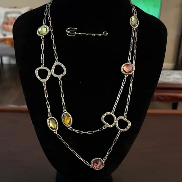 Lia Sophia Silver Necklace and silver oval Set - Picture 2 of 7